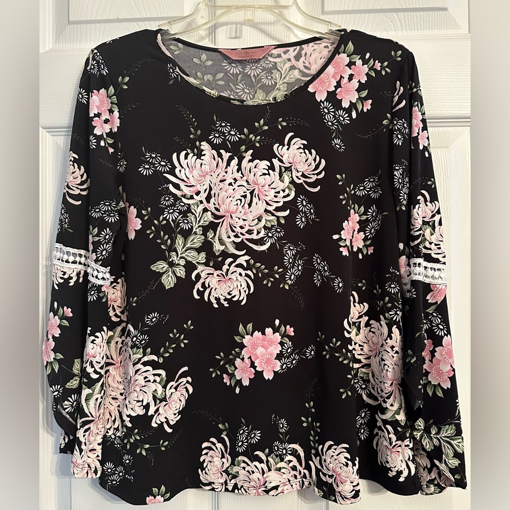 SJS Floral Blouse Size Large
